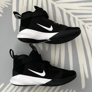 Men’s Nike FLYEASE, 10W